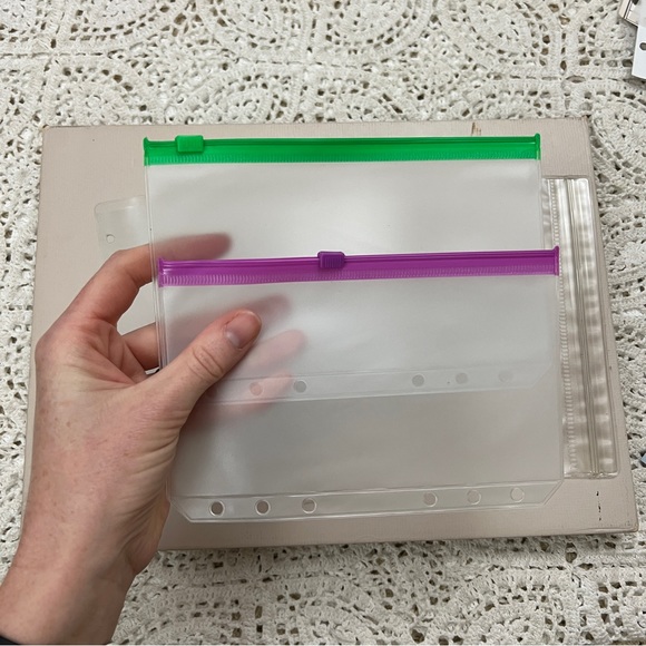 Used Webster’s Pages personal binder - Picture 12 of 17